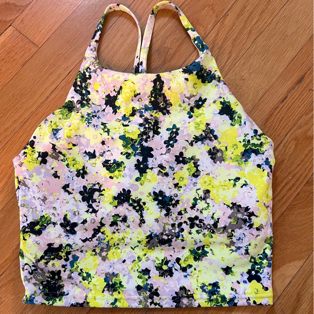 Cropped women’s workout tank in size S